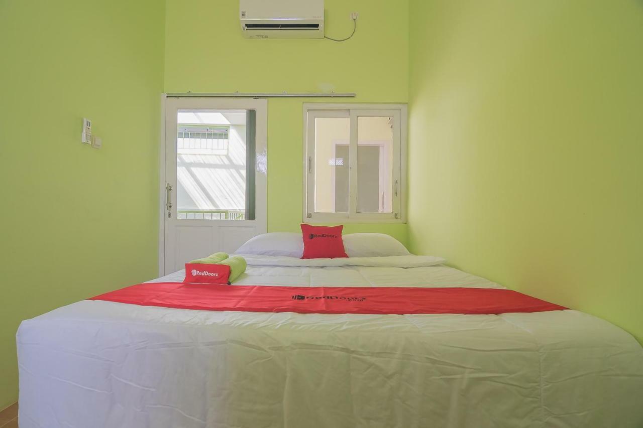 Reddoorz Syariah Near Museum Wisma Karya Subang Eksteriør bilde