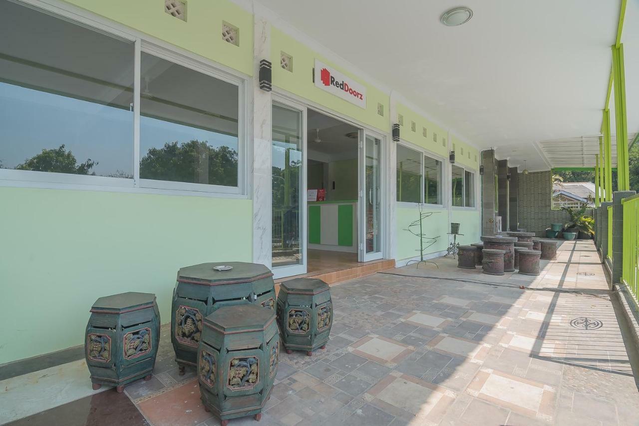 Reddoorz Syariah Near Museum Wisma Karya Subang Eksteriør bilde