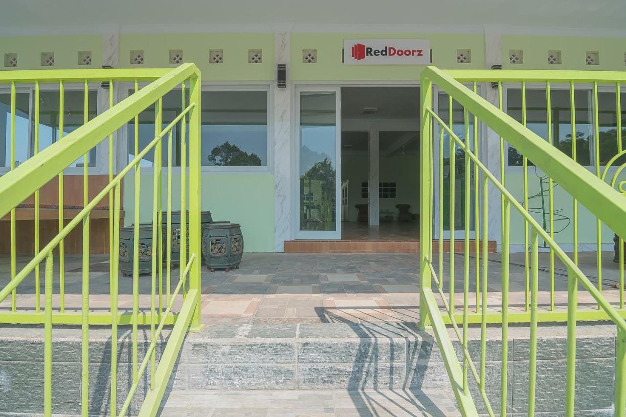 Reddoorz Syariah Near Museum Wisma Karya Subang Eksteriør bilde